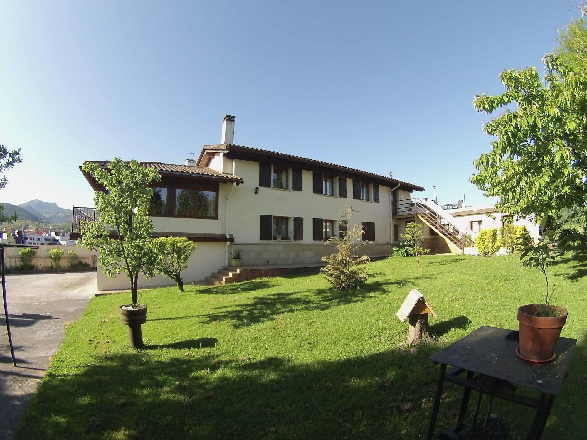 Pension Gure Ametsa Irun Exterior foto