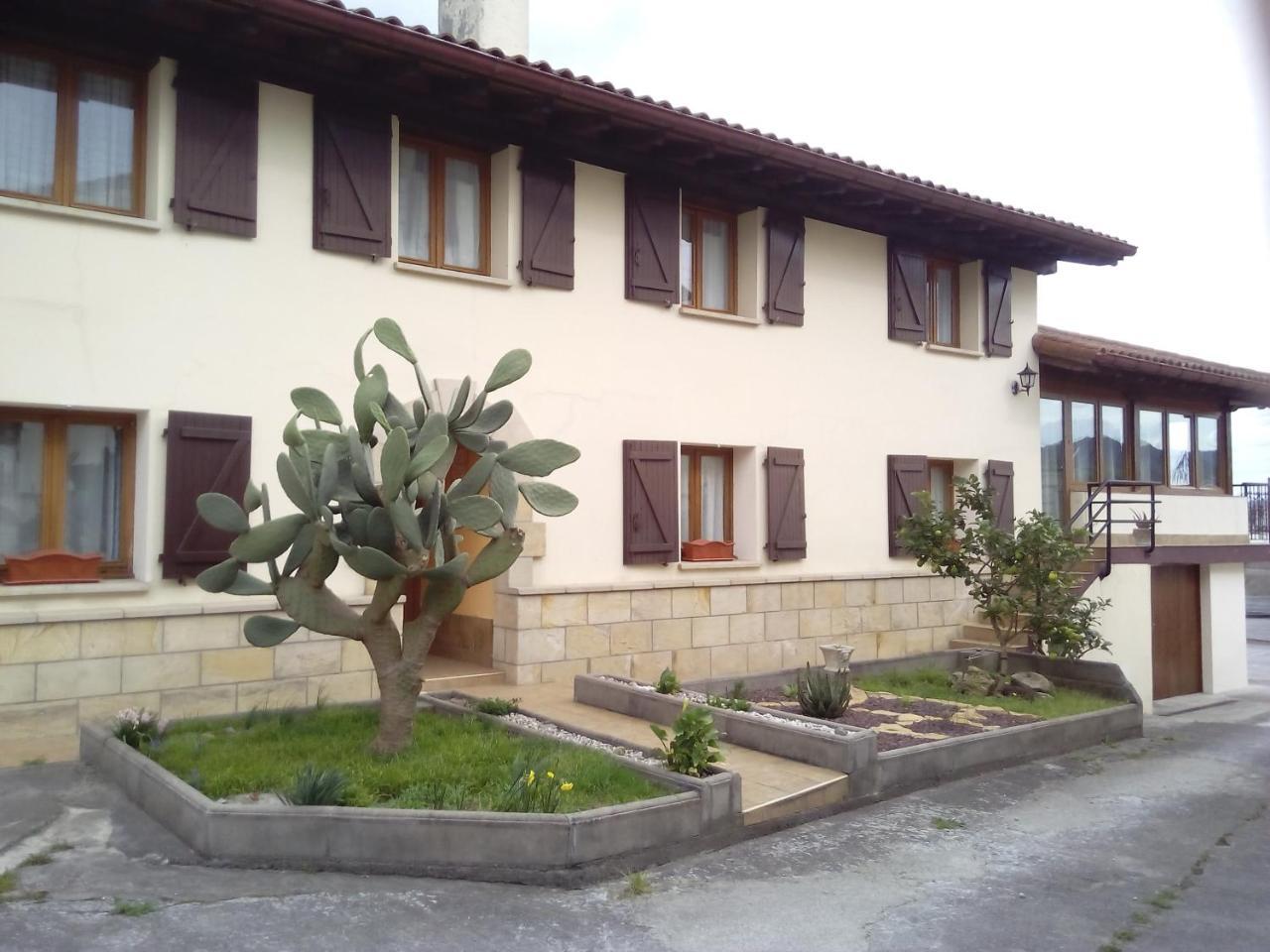 Pension Gure Ametsa Irun Exterior foto